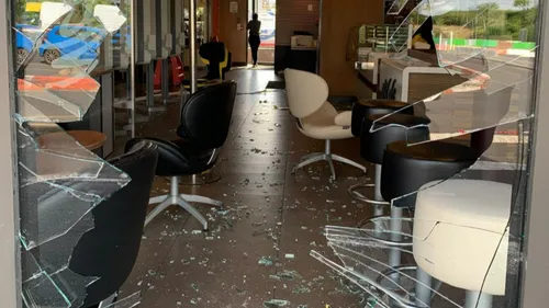 Mort de Nahel : les violences urbaines s'intensifient, des scènes...