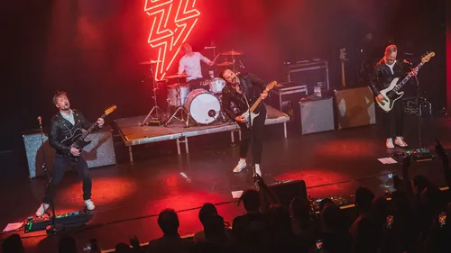 (Re)vivez le concert privé Oüi FM avec Royal Republic et No Money Kids