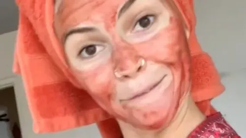 Utiliser le sang des règles en guise de masque pour le visage ? La...