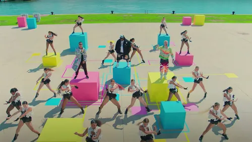 Sech, Daddy Yankee, J Balvin - Sal y Perrea Remix