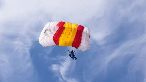 Yonne : du parachute pour des jeunes bénéficiaires du Secours...
