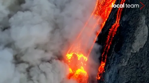 Italie : les images de l’éruption du volcan Stromboli vu d’un drone
