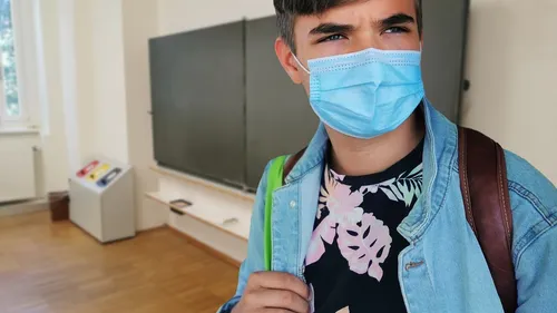 Covid-19 : le virus continue de reculer dans les écoles