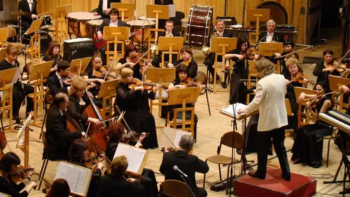 Italie : il dirige un opéra les yeux bandés et crée la polémique