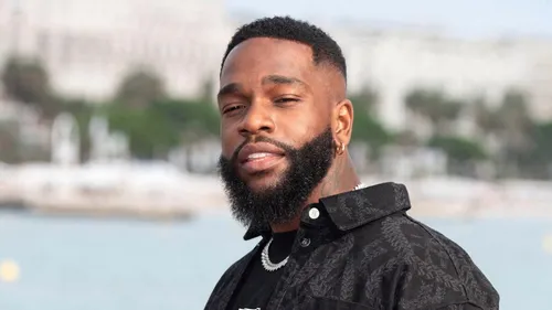 Tayc confirmé dans la troupe des Enfoirés pour l’édition 2027 !