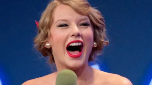 Des déchets du mariage de Taylor Swift vendus à prix d'or