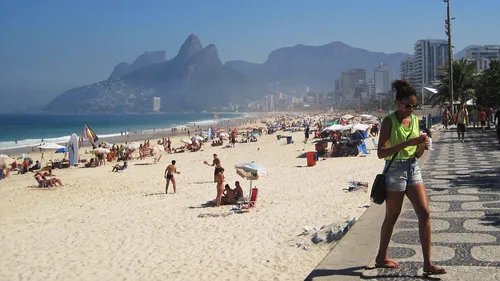 Rio : un chef de gang arrêté sur la plage pendant l'apéro