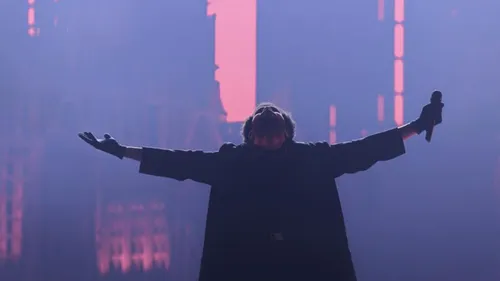 The Weeknd explose un incroyable record avec "Can't Feel My Face"