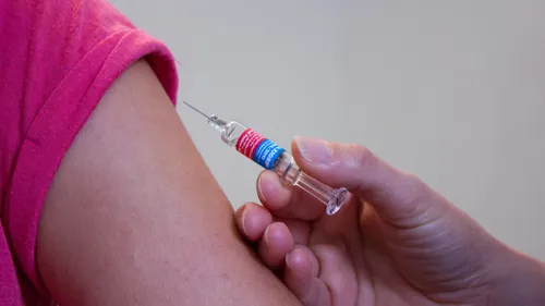 Nouvelle Aquitaine : nouvelle campagne de vaccination HPV dès la...