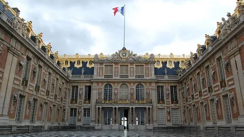 Foire du Trône, Château de Versailles, Fête des cerisiers… : trois...