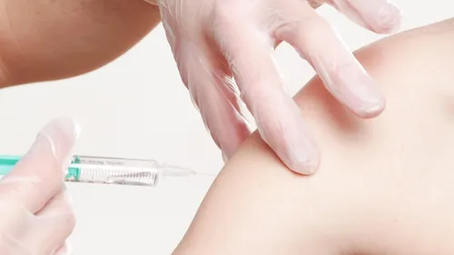 Un vaccin personnalisé contre le cancer de la peau réduit le risque...