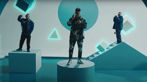 Wisin, Jhay Cortez, Ozuna - Emojis de Corazones (Feat. Los...