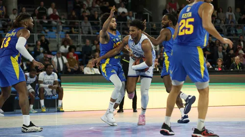 Basket : la Chorale s'arrache, le SCABB craque