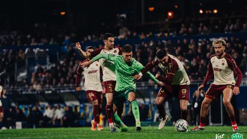 Les Verts l’emportent face à Pau, et prennent la tête de la ligue 2