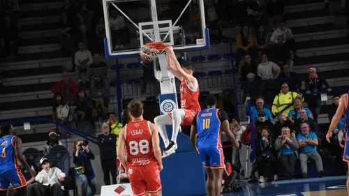 Basket : la Chorale déroule, le SCABB en déroute