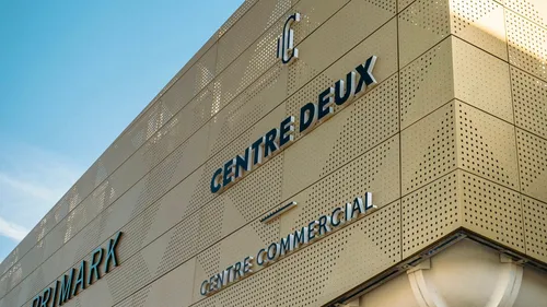 Ivre, il menace des vigiles avec un couteau ... et une fourchette 