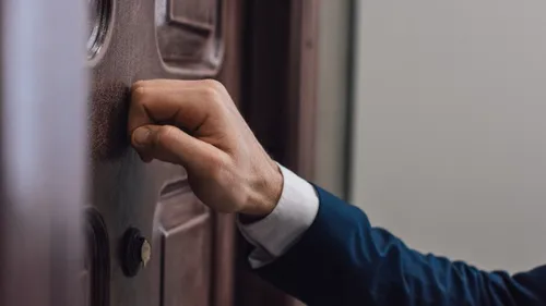 Attention aux faux vendeurs de calendriers à Roanne 