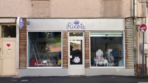 Saint-Étienne : un salon de thé-tricot ouvre ses portes  
