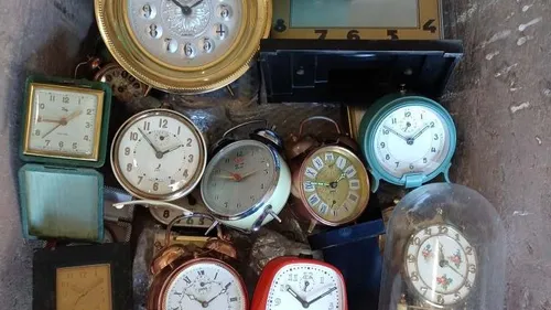 Loire : elle avait volé ... 82 réveils, une femme interpellée