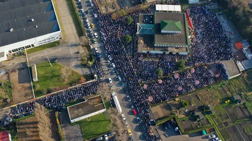 Saint-Etienne : 12 000 fidèles rassemblés à la Grande Mosquée pour...