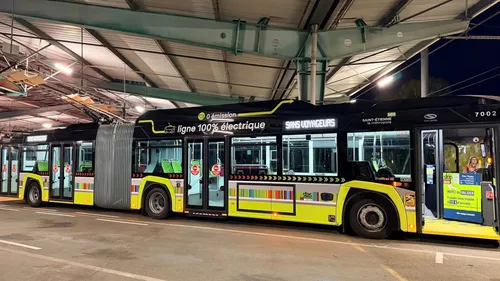 Saint-Etienne : Le premier trolleybus XXL 100% électrique a été mis...
