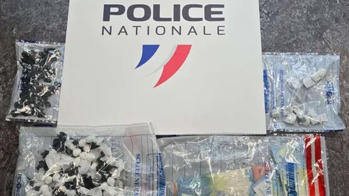 Cocottes de cocaïne, argent en liquide, un ado de 14 ans soupçonné...