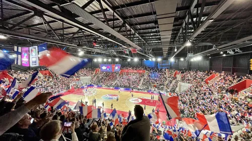 L'équipe de France féminine de basket victorieuse