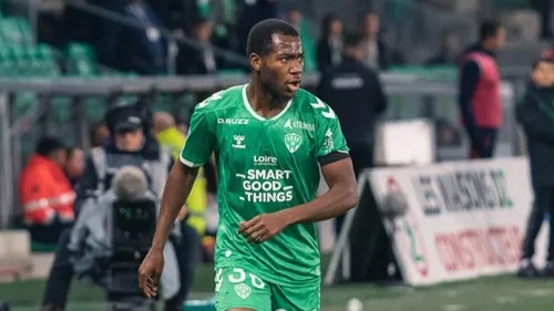 Football : un défenseur des Verts file au Qatar