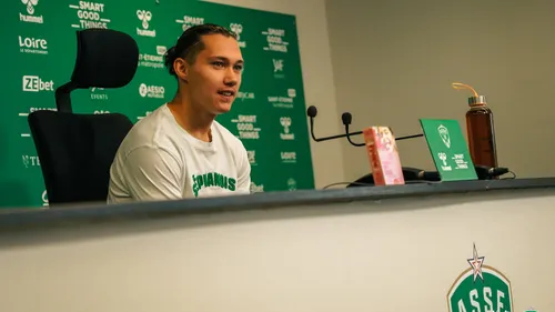 ASSE : Maxence Rivera suspendu un match... pour avoir parié !