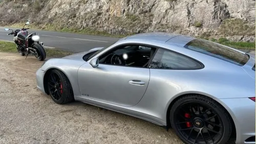 Loire : une moto et une Porsche prises à plus de 100 km/h au lieu...