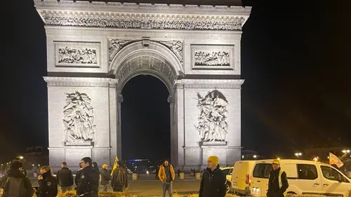 Une action des agriculteurs à Paris ce vendredi matin 