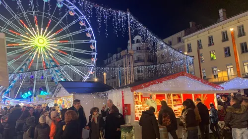 Ouverture du marché de Noël de Saint-Etienne le 22 novembre 