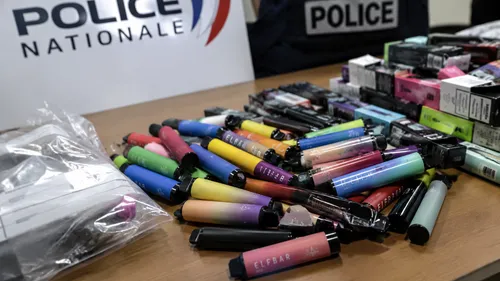 Saint-Etienne : Il cachait des centaines de puffs dans une cour...