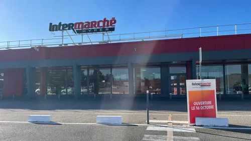 Firminy : l'ancien "Casino" devient officiellement "Intermarché" ce...