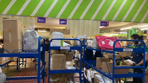 Saint-Étienne : plus de 10 000 colis distribués chaque jour en...