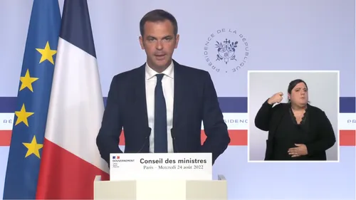 Olivier Veran : "Nous agissons pour l'urgence mais aussi pour...