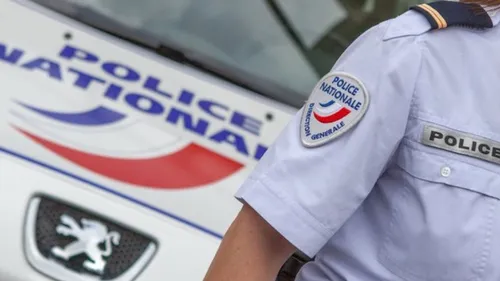 Saint-Etienne : une centaine de personnes rassemblées pour un...