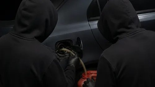 Mains gantés en plein centre de Saint-Etienne, ils avaient des...