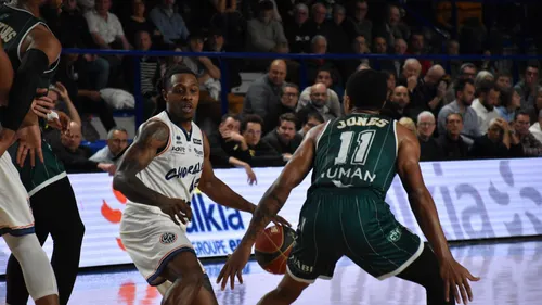 Basket : la Chorale renoue avec la victoire à Limoges (90-104)