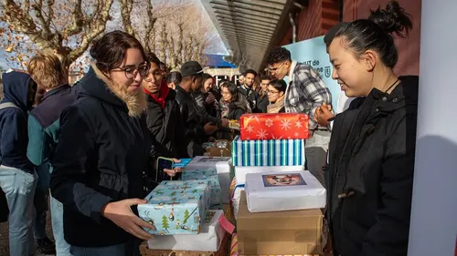 Des boîtes de Noël solidaires pour les étudiants roannais