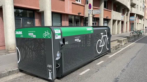Des box de stationnement sécurisés pour vélos fabriqués dans la Loire