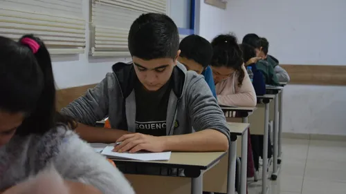 Brevet : il ne sera finalement pas obligatoire pour passer en seconde 