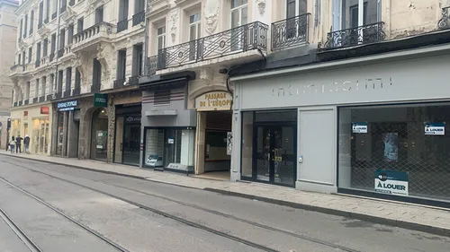 Saint-Étienne : une entrevue de 2 heures entre les commerçants et...
