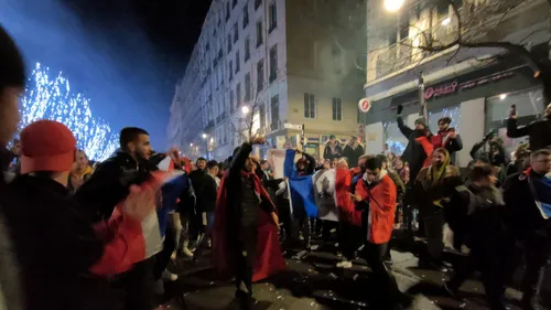 Victoire des Bleus : Scènes de liesse à Saint-Etienne 