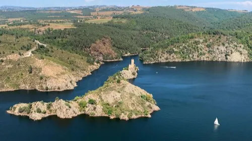 La Loire polluée aux microplastiques