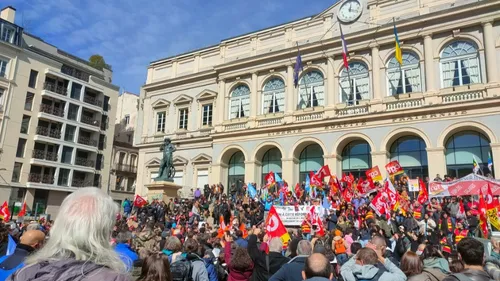 Une manifestation "contre Macron et Barnier" annoncée le 21 septembre