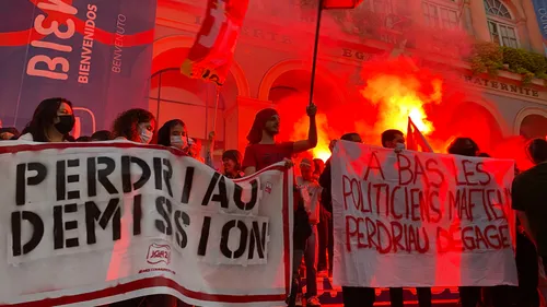 “Perdriau demission” : 250 personnes rassemblées devant l’Hôtel de...