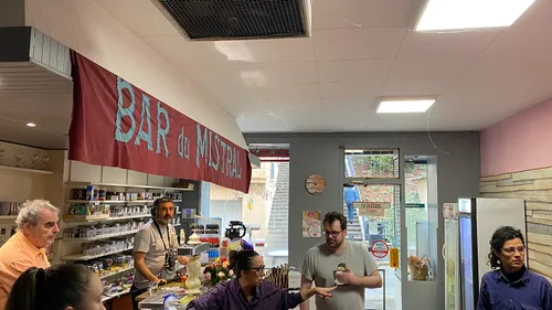 Ils tournent actuellement une série "Plus belle la vie"… version...