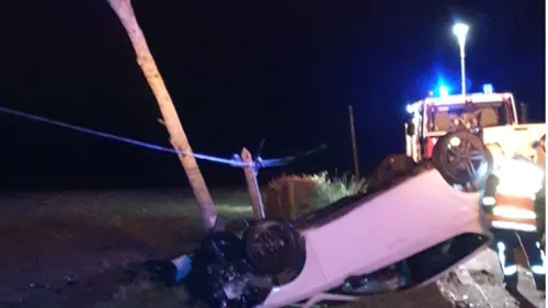 Panissières : la voiture finit sur le toit après avoir percuté un...