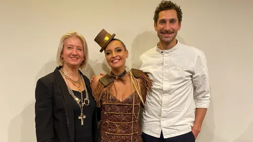 Roanne : la maison Pralus réalise une robe en chocolat pour le...